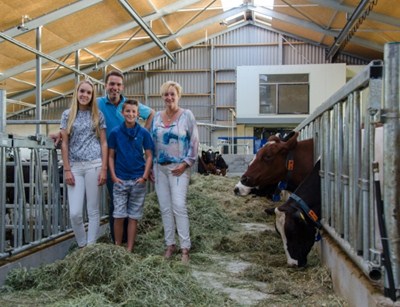 20150828181921__JST7426