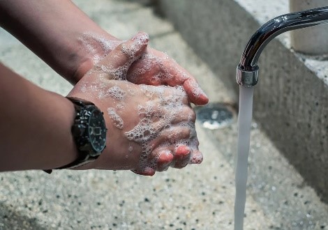 Handen wassen