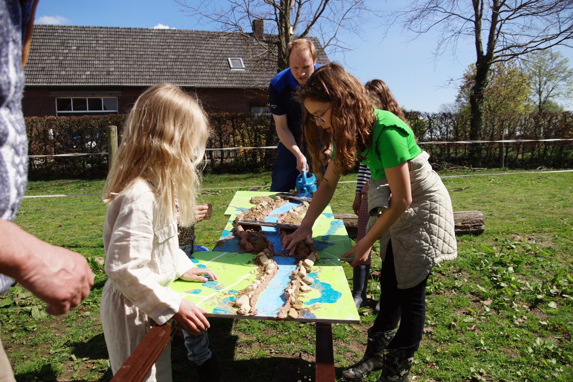 Loeren bij de Boeren.JPG