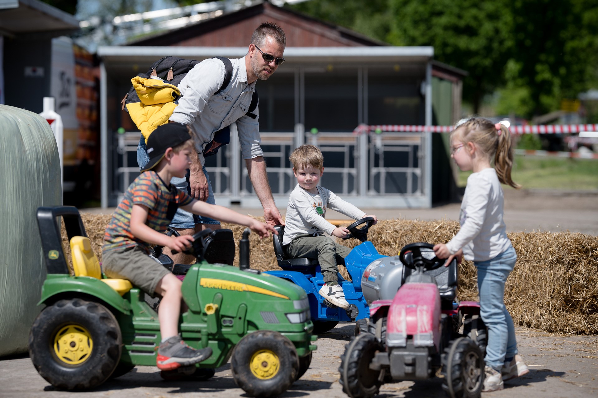 WEB JH-loerren bij de boeren-250427-Weert-JHF_4335